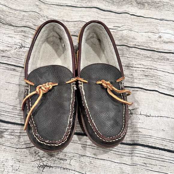 Men’s LL Bean Brown Leather Slip-On Slippers with Moccasin Stitching Size 10 - Picture 1 of 5